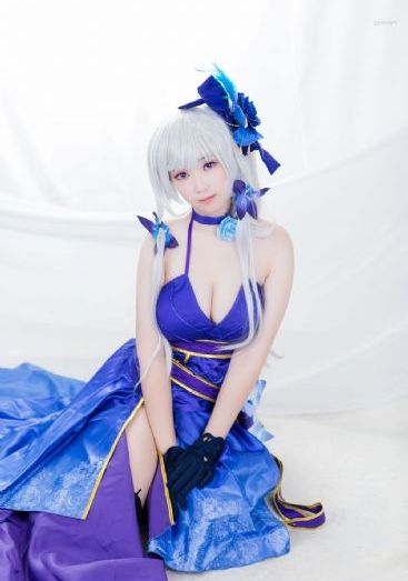 《年轻的女教师》4