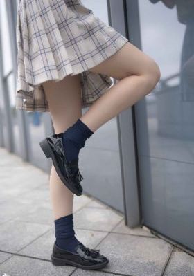 两个奶被揉捏了一晚上视频