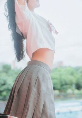 漂亮的保姆3电影完整版中夂